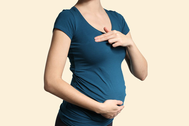 Phụ nữ mang thai thường có cảm giác khó chịu hai bầu ngực, đặc biệt là khi đi ngủ
